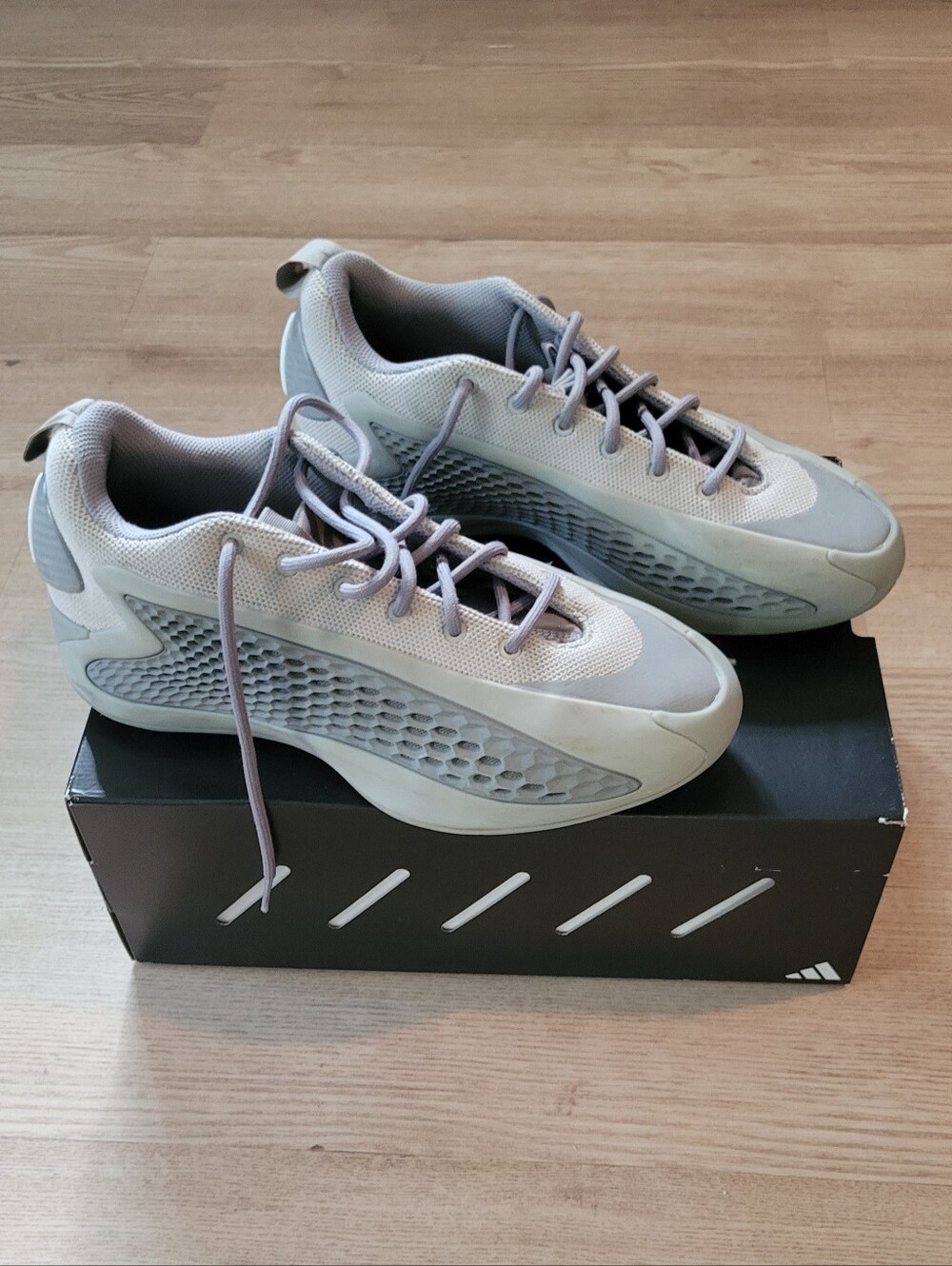 Men's Adidas  AE 1 Low Metallic Gray Anthony Edwards Size 10 Basketball Sneakers